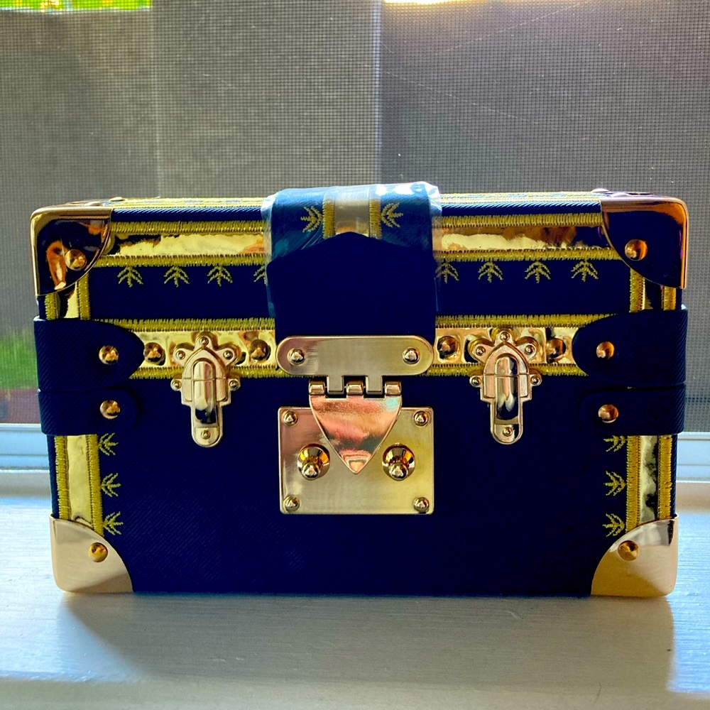 Black&Gold Petit Malle style crossbody clutch